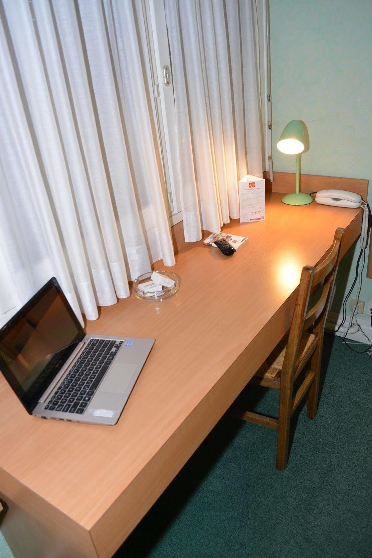 Hotel Le Lyon Брон Екстер'єр фото