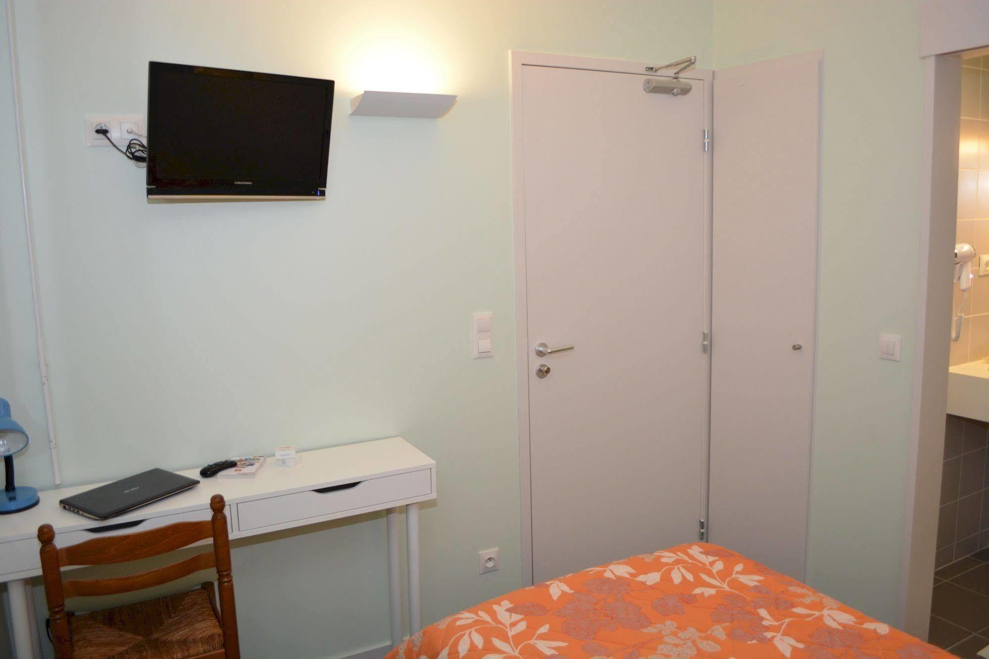Hotel Le Lyon Брон Екстер'єр фото