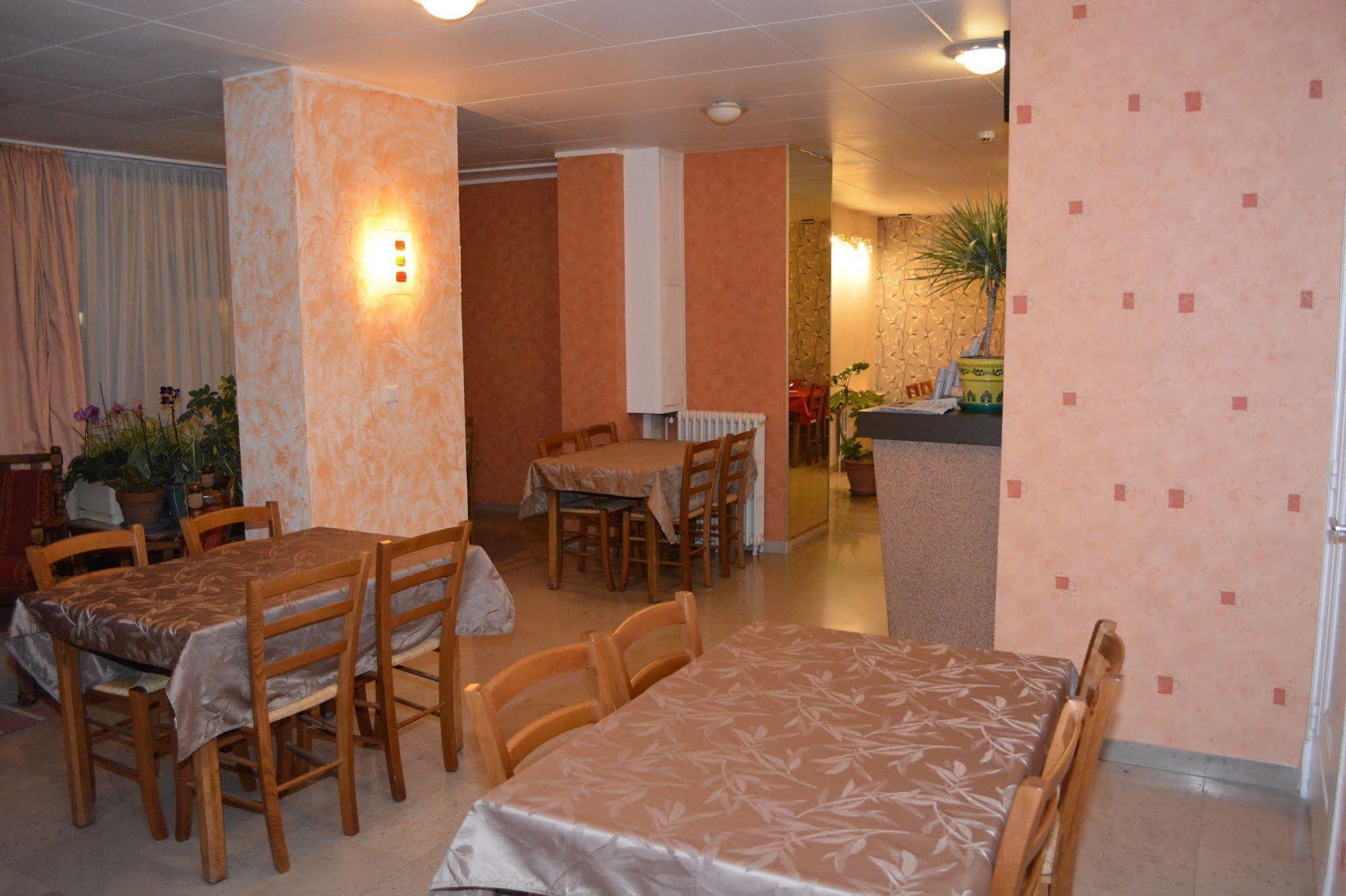 Hotel Le Lyon Брон Екстер'єр фото